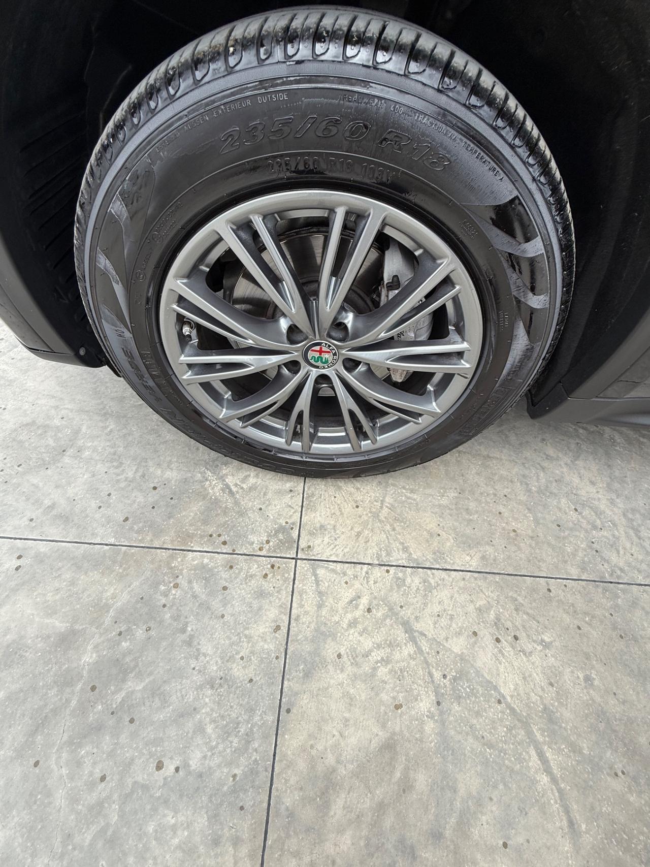 Alfa Romeo Stelvio 2.2 Turbodiesel 210 CV AT8 Q4 Executive