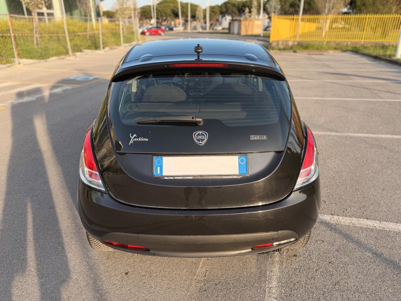 Lancia Ypsilon 1.0 FireFly 5 porte S&S Hybrid Alberta Ferretti
