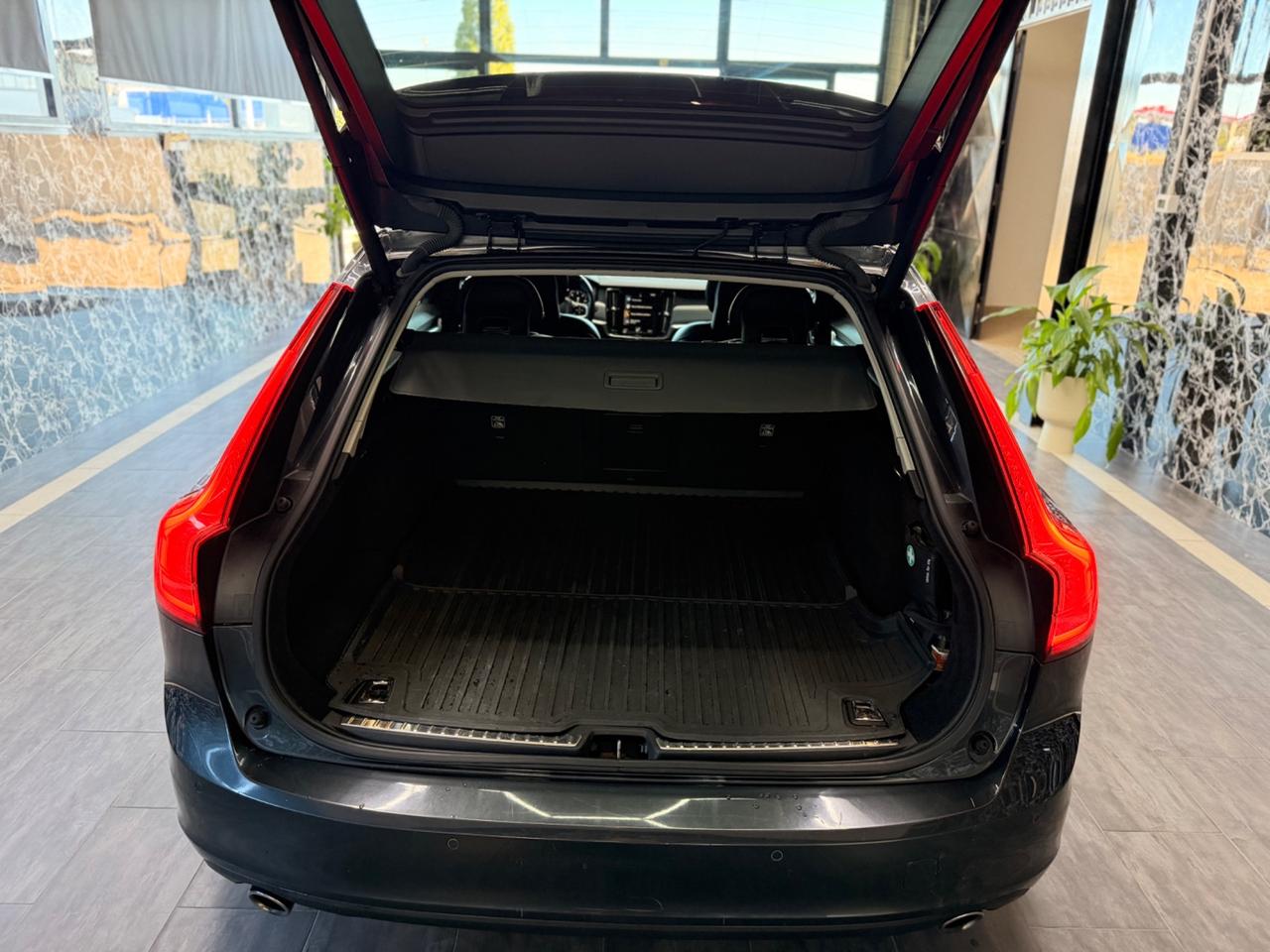 Volvo V90 D4 Geartronic R-design