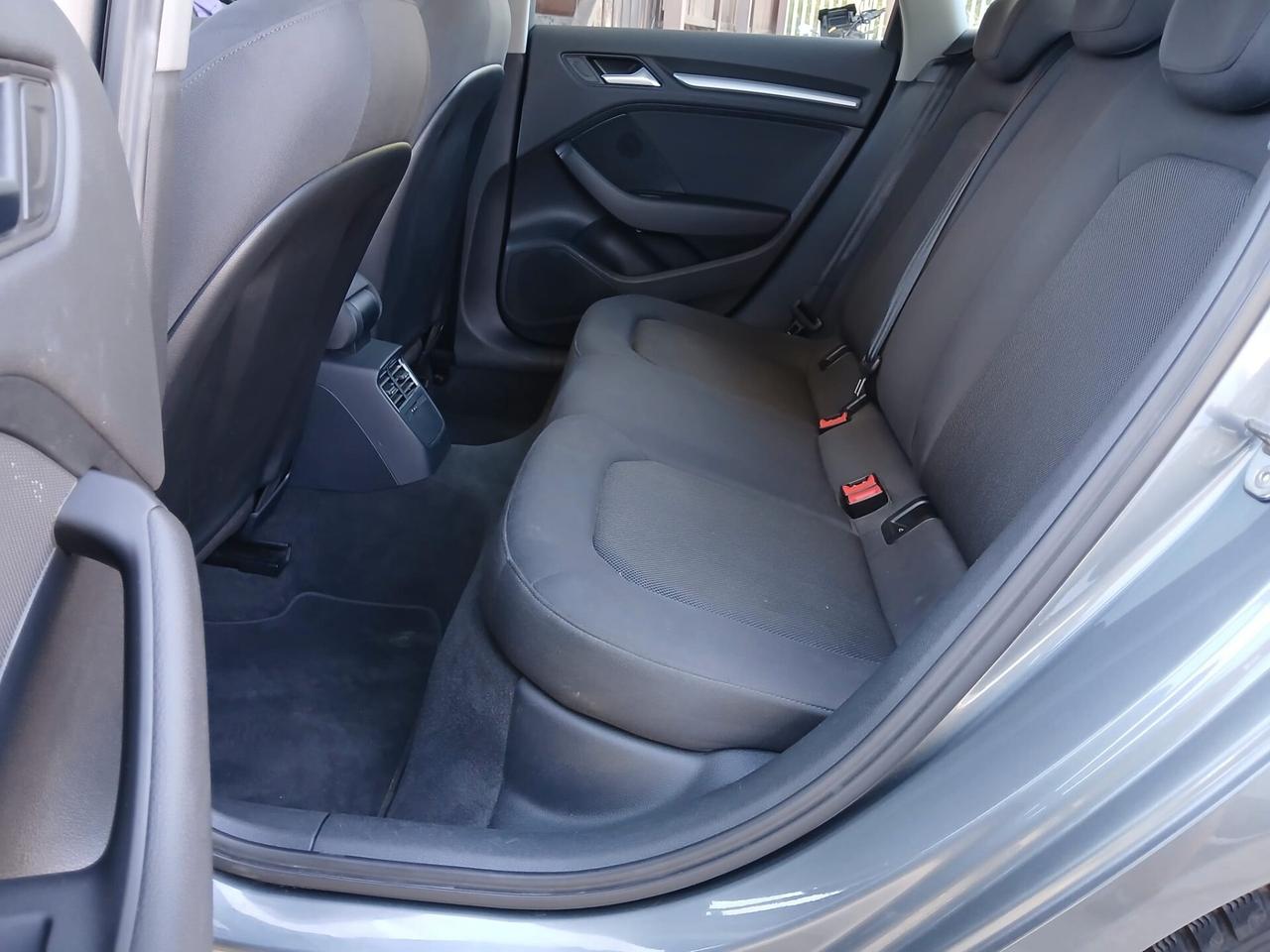 Audi A3 SPB 35 TDI S tronic Business