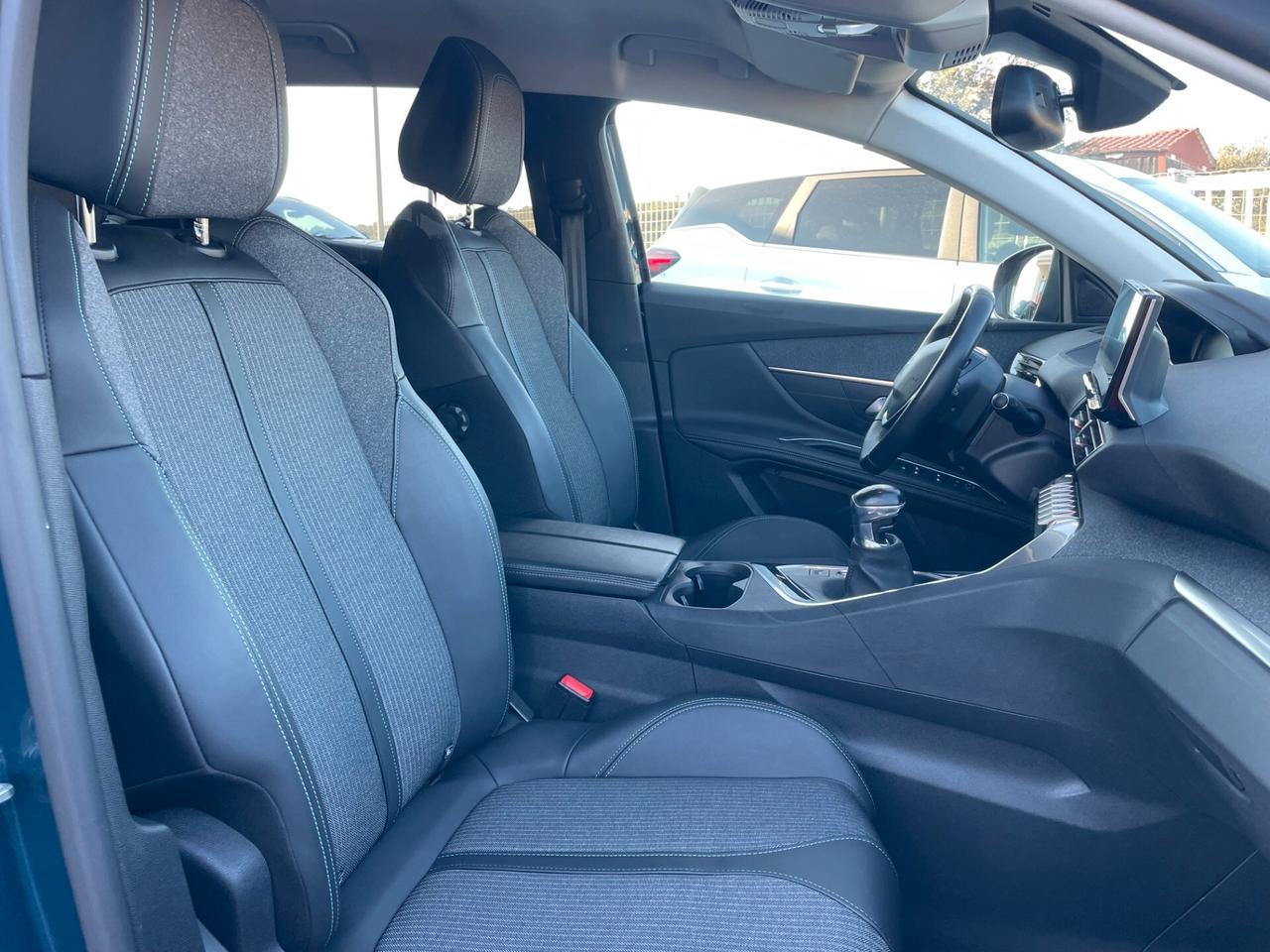 Peugeot 3008 BlueHDi 130 S&S Allure Pack "Km 80.000"