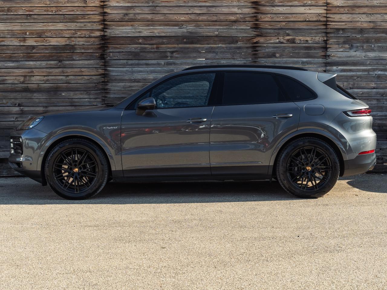 Porsche Cayenne 3.0 - E-HYBRID - SUBENTRO LEASING