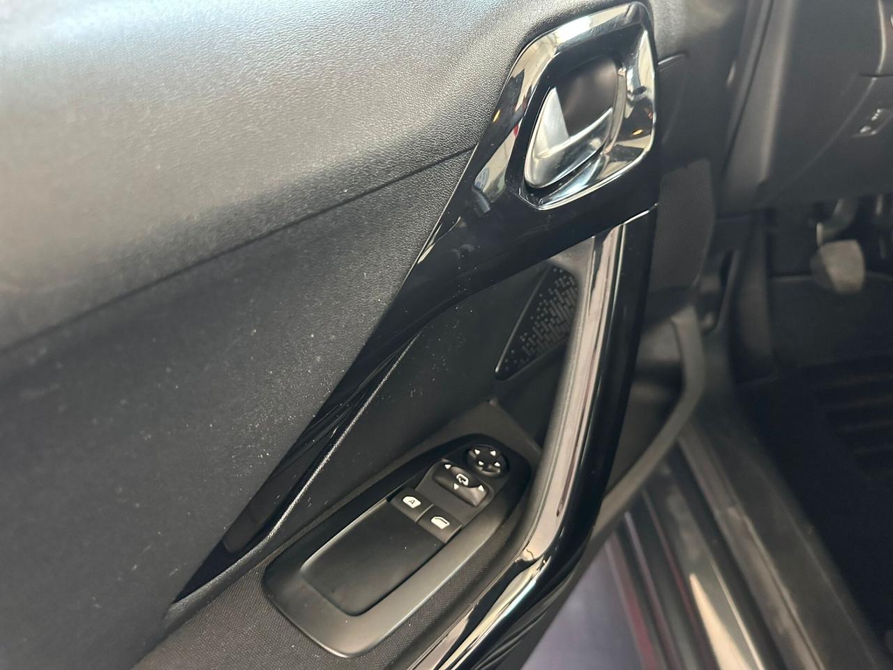 Peugeot 208 BlueHDi 75 5 porte Allure