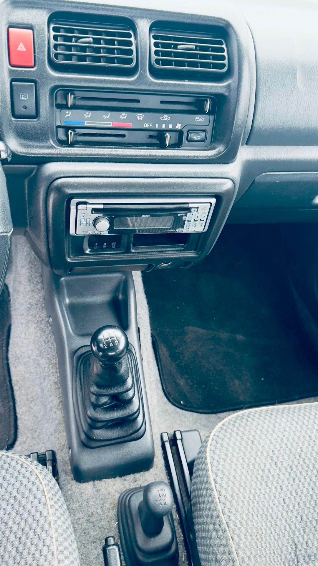 Suzuki Jimny 1.3i 16V cat 4WD JLX
