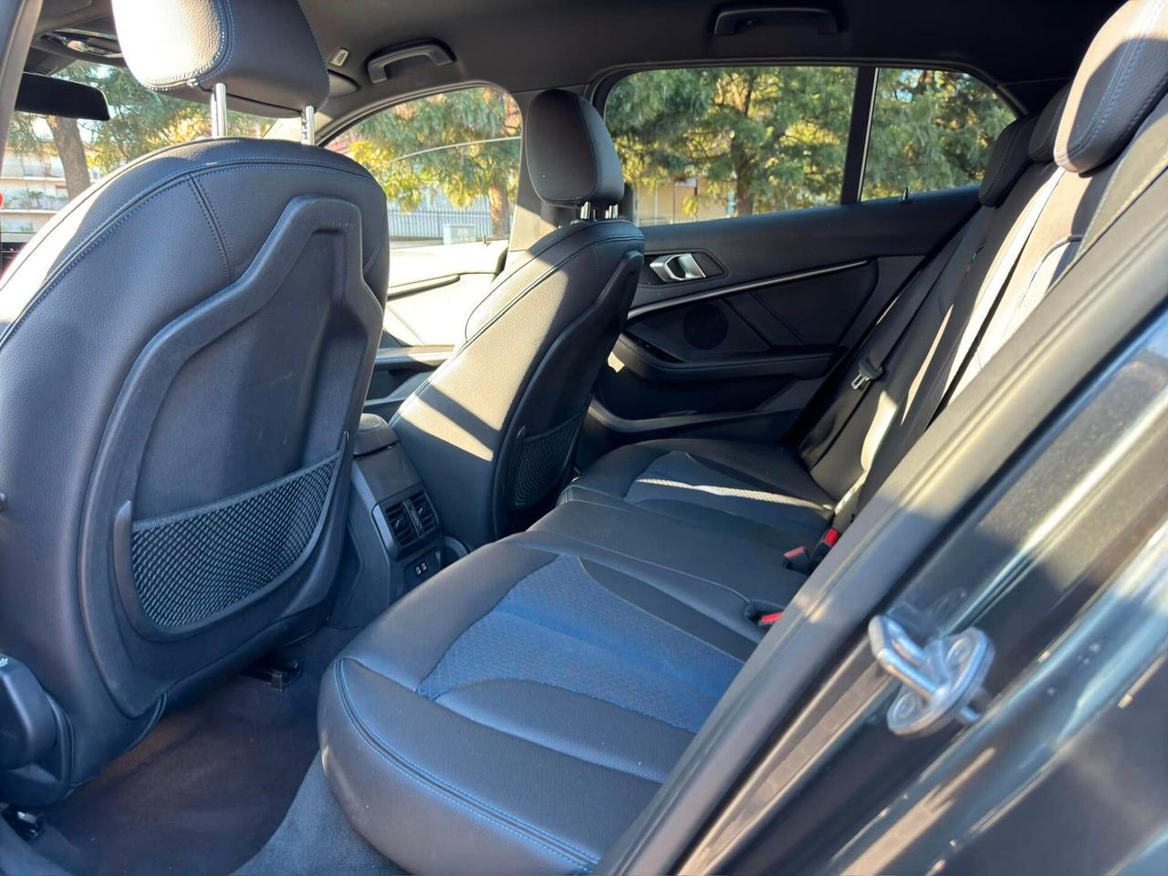 Bmw 118d 5p. Msport Black Shadow Line