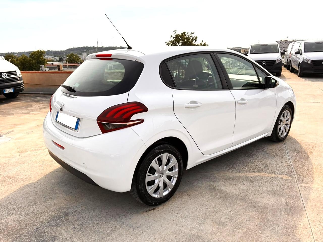 Peugeot 208 Van 2 p.ti (autocarro)