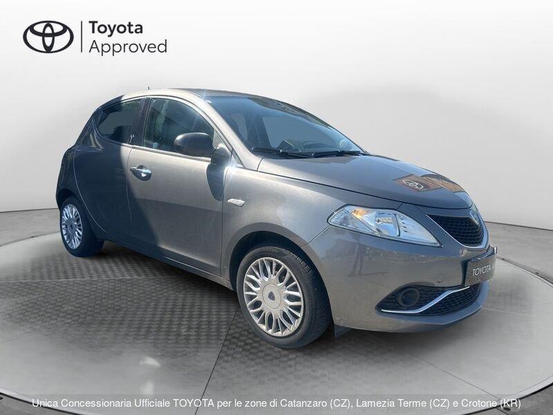 Lancia Ypsilon Ypsilon 1.2 69 CV 5 porte Silver