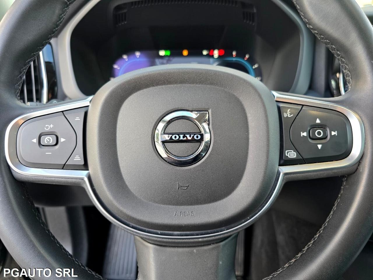 Volvo XC 60 XC60 2.0 b4 Core auto - Restyling