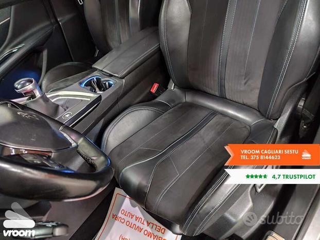 PEUGEOT 3008 2 serie 3008 BlueHDi 130 S&S Cros...