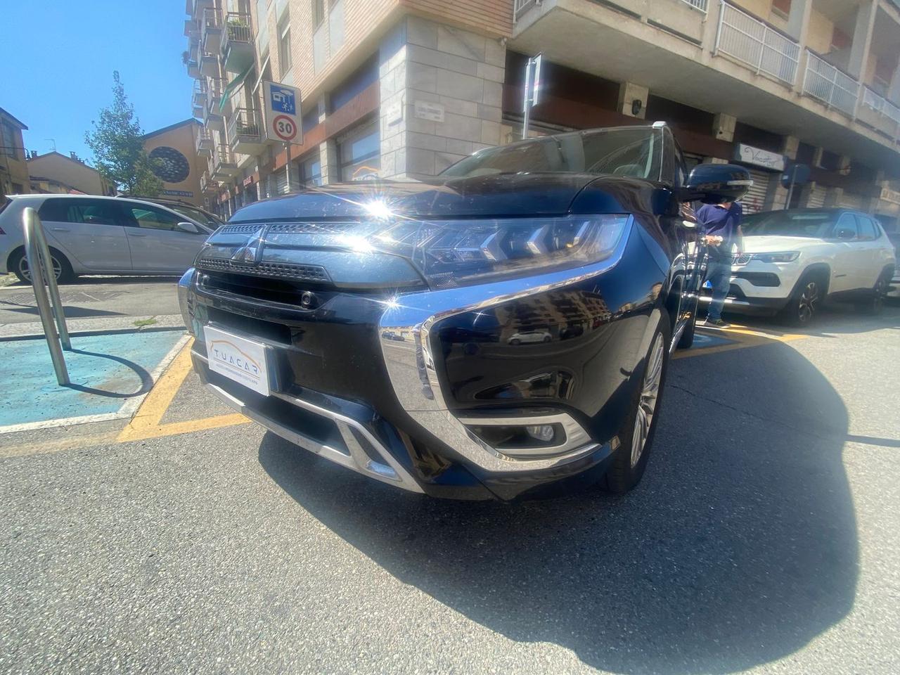 Mitsubishi Outlander 2.4 PHEV #50018