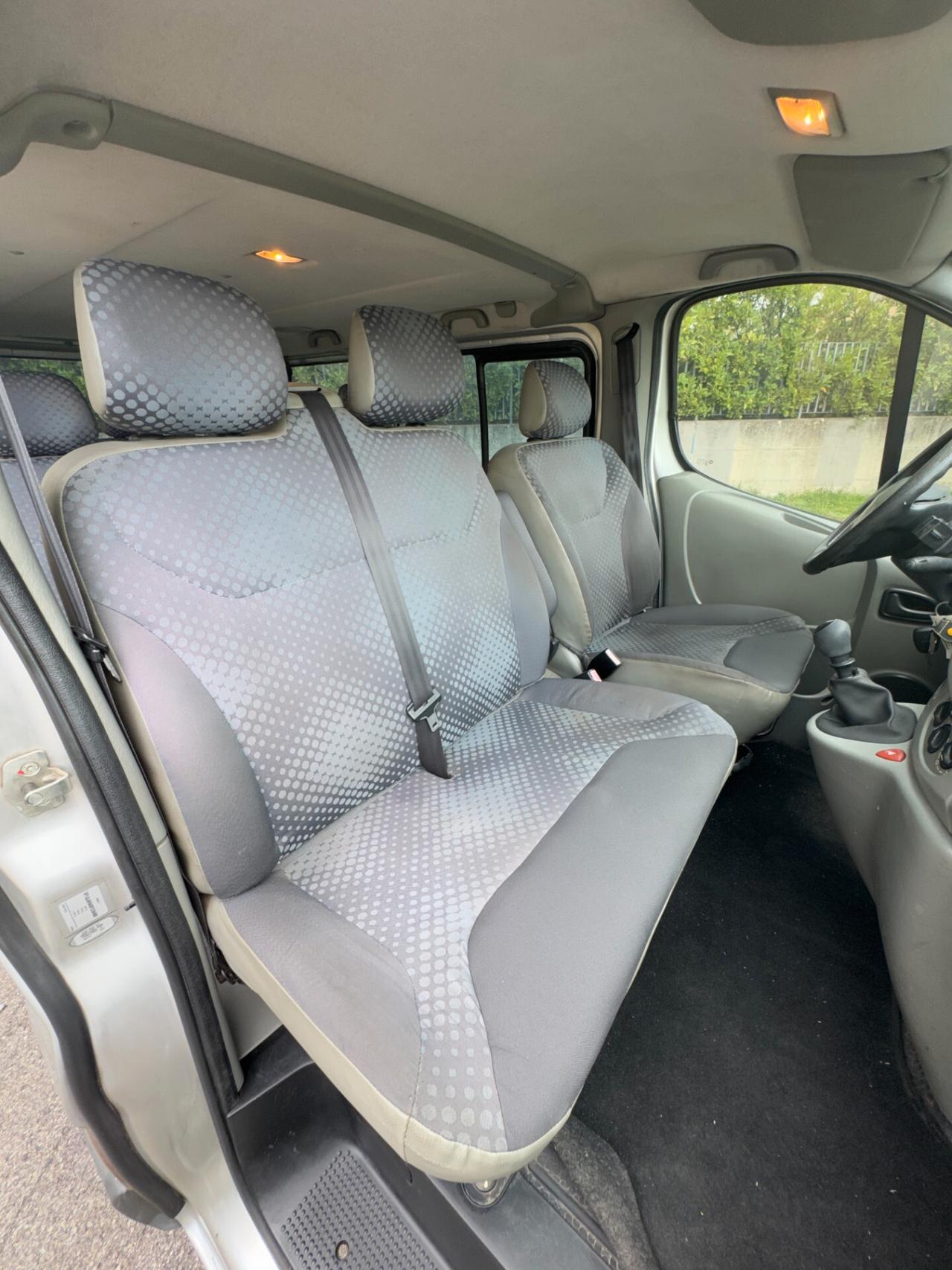 Renault Trafic 9 Posti (Patente B)UNICO Proprietario 145.000 km