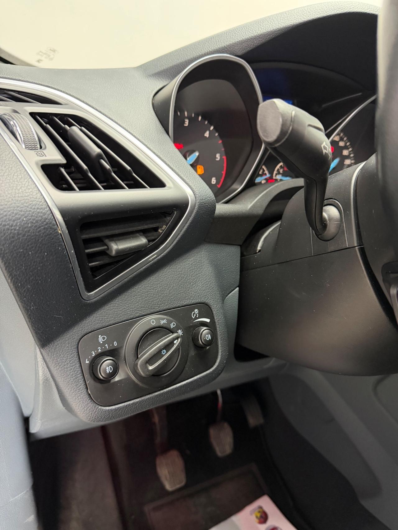 Ford C-Max 1.6 TDCi 115CV Titanium gancio traino