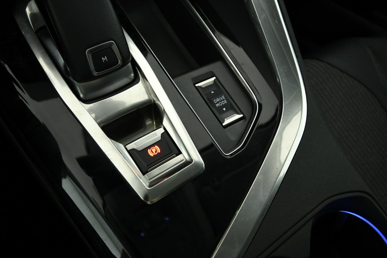 PEUGEOT 5008 1.5 bluehdi Allure Pack s&s 130cv eat8 7P.TI CAMERA+APP CONNECT