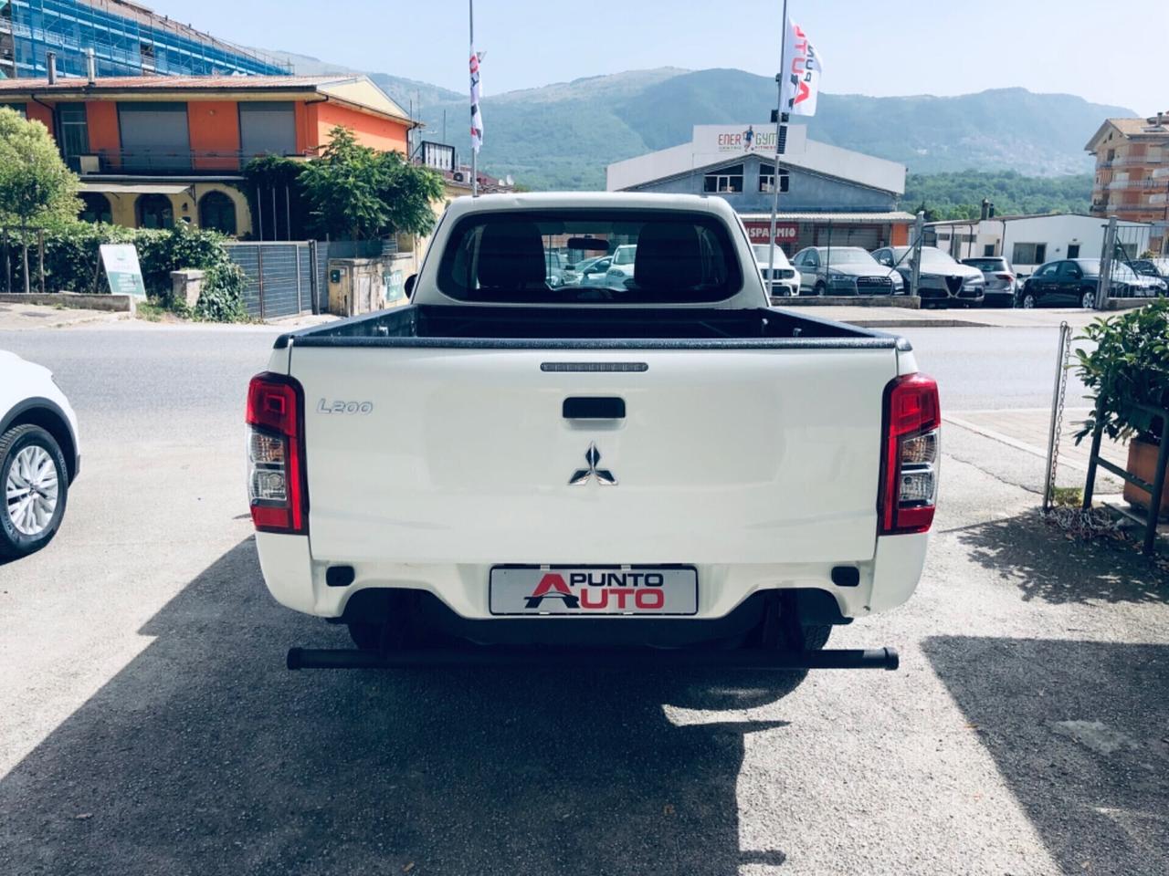 Mitsubishi L200 2.3 D CABINA ESTESA 4x4 Super Se