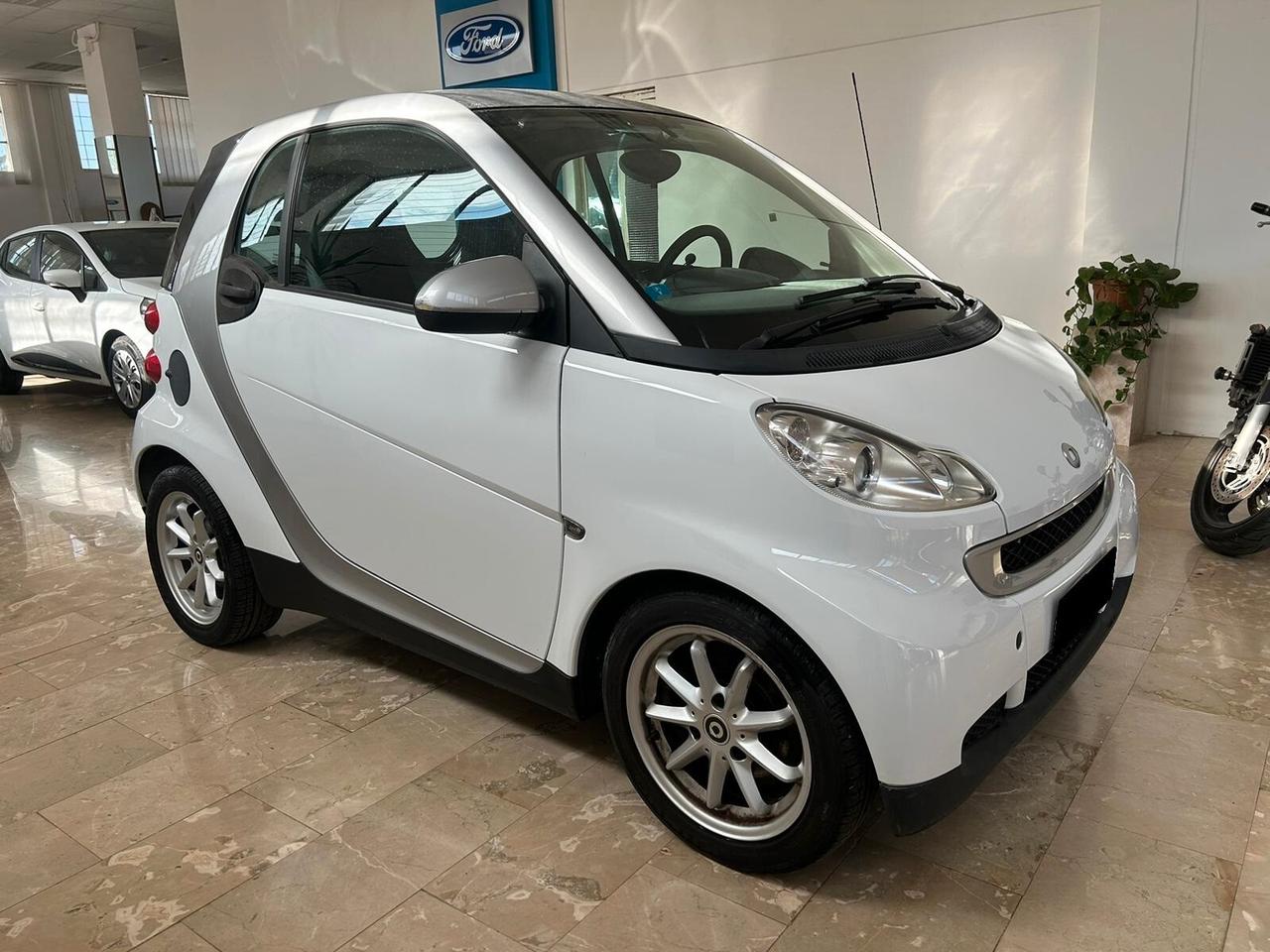 Smart ForTwo 1000 52 kW coupé pure