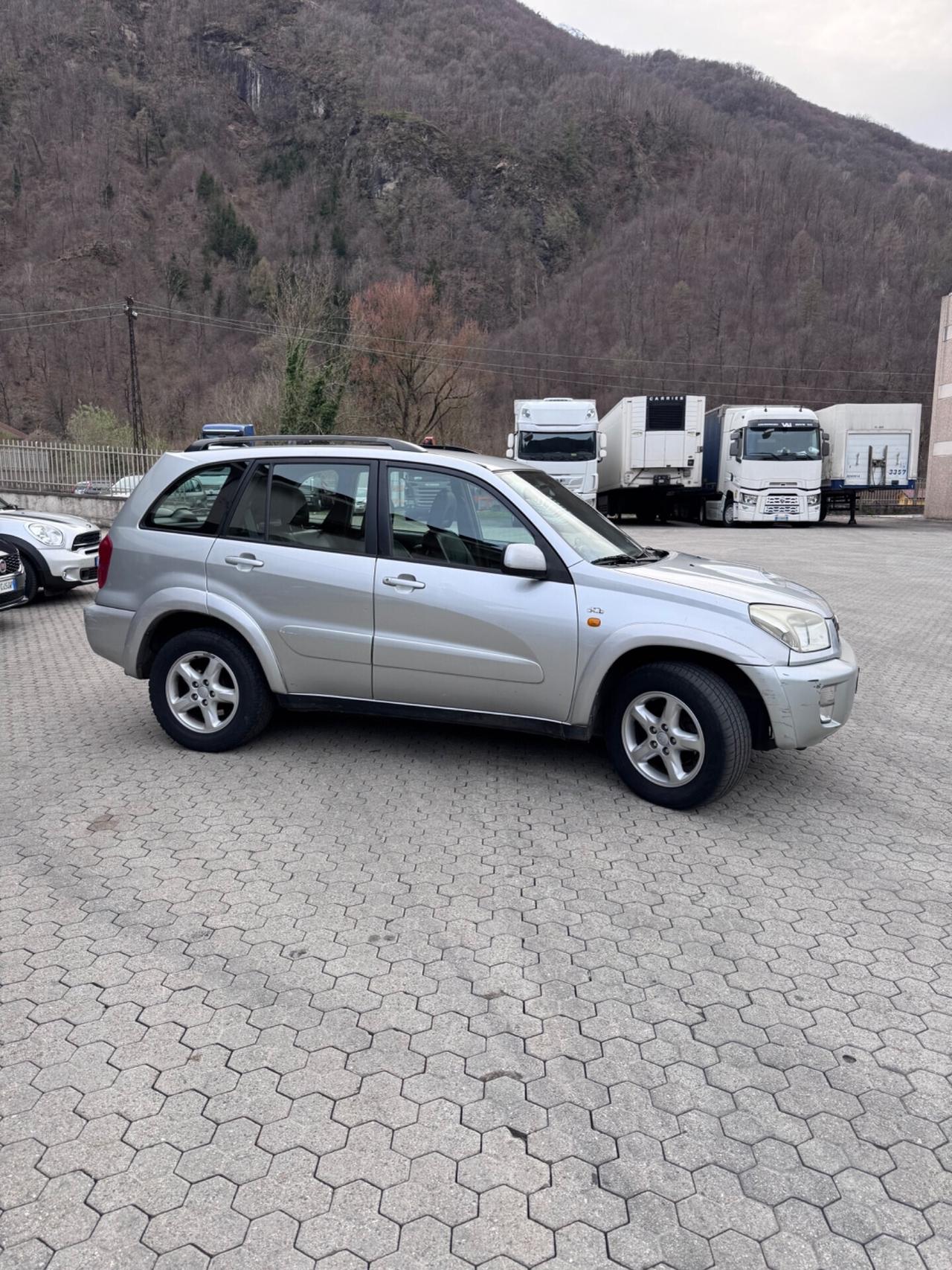 Toyota RAV 4 RAV4 2.0 Tdi D-4D cat 5 porte Sol