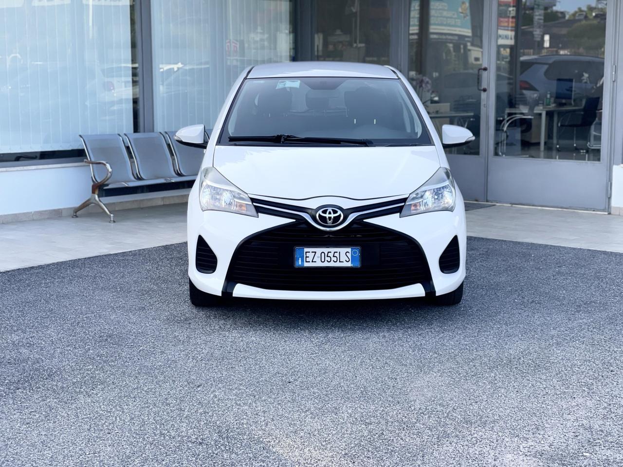 Toyota Yaris 1.0 Benzina 69CV E6 Neo - 2015