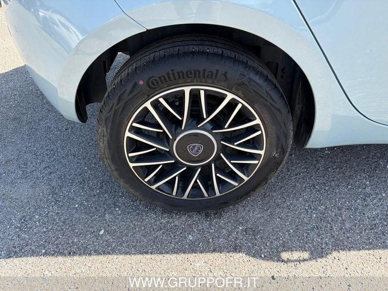 Lancia Ypsilon 1.0 FireFly 70cv Hybrid Platino