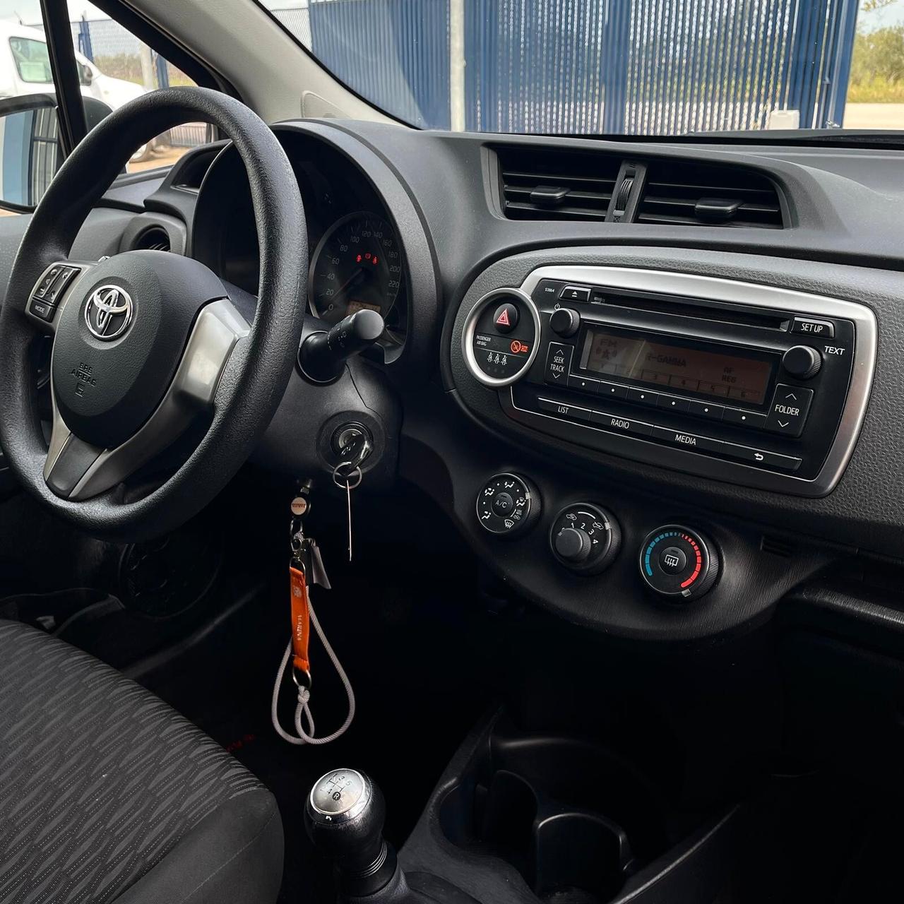 Toyota Yaris 1.0 5 porte Active