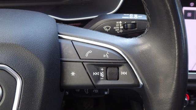 AUDI Q3 35 TDI Quattro S-Tronic Business