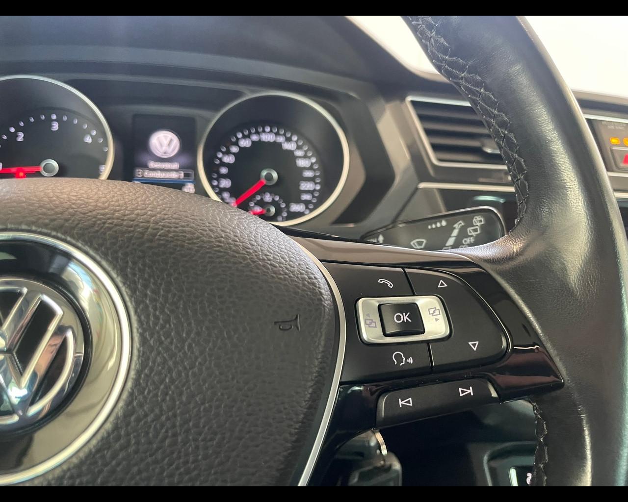 VOLKSWAGEN Tiguan 2ª serie - Tiguan 1.6 TDI SCR Sport BlueMotion Technology