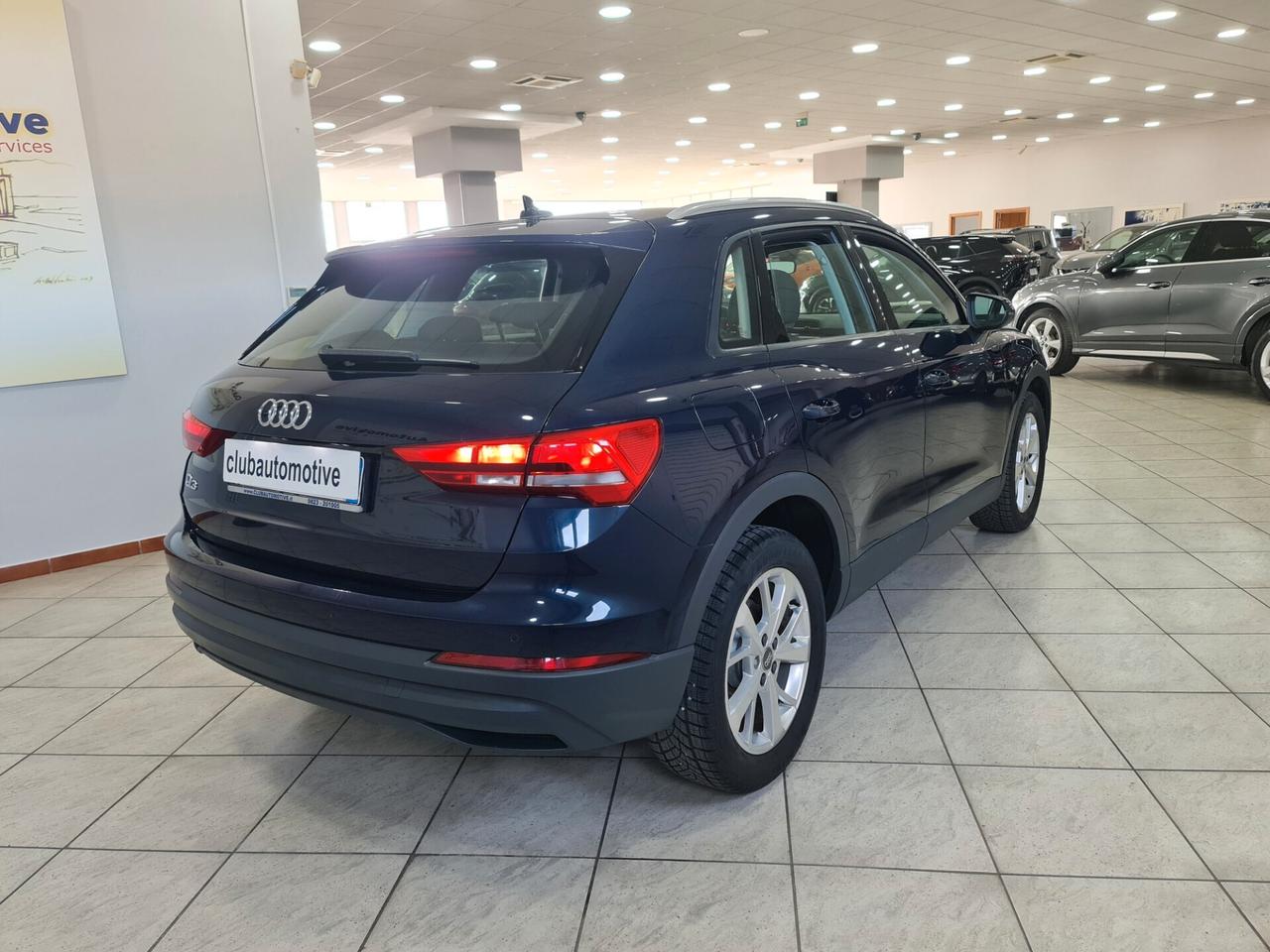 Audi Q3 35 TDI S tronic Business