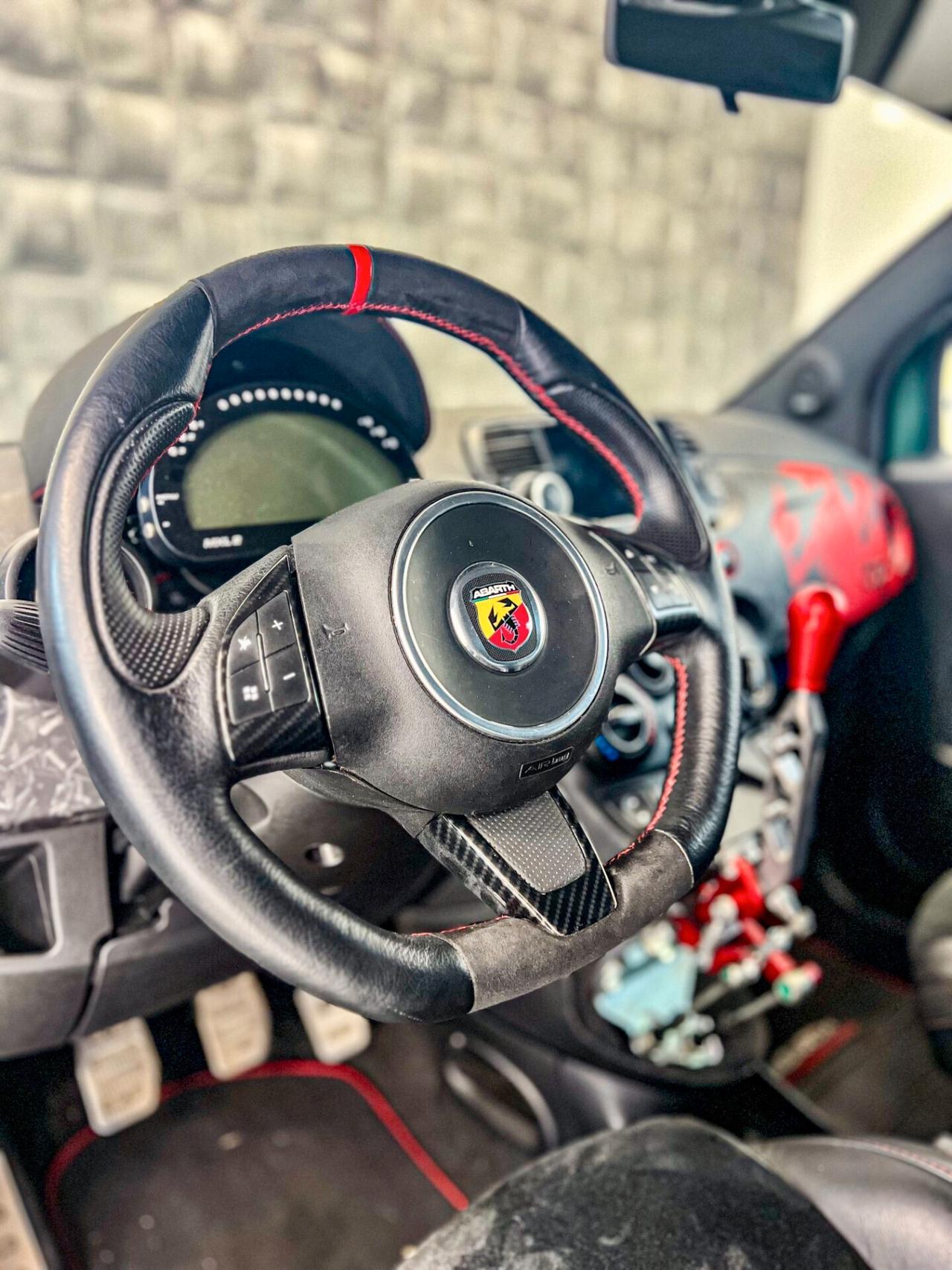 Abarth 500 1.4 Turbo T-Jet - 330cv