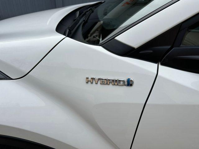 TOYOTA C-HR 1.8 Hybrid E-CVT Business