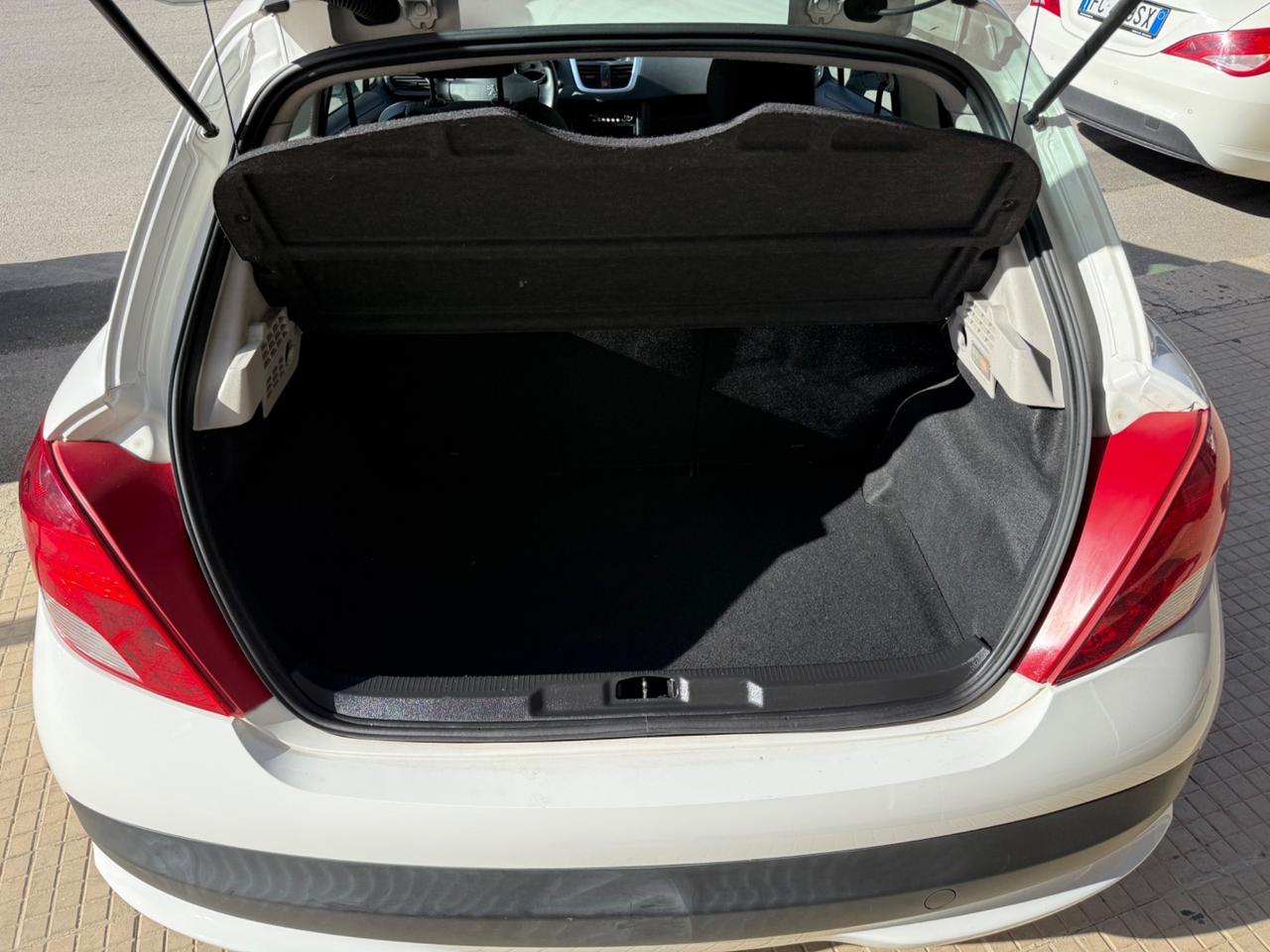 Peugeot 207 1.4 HDi 70CV FAP 3p. XS