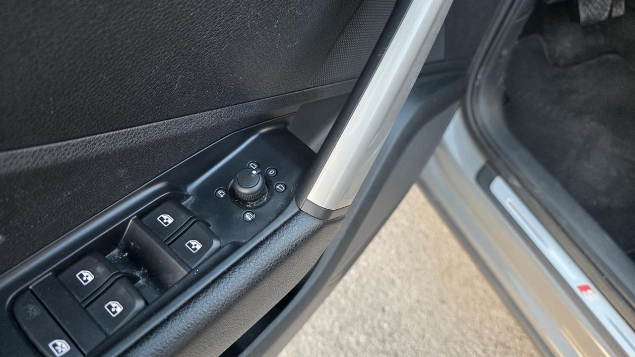 Audi Q2 30 TDI S tronic s-line Tetto