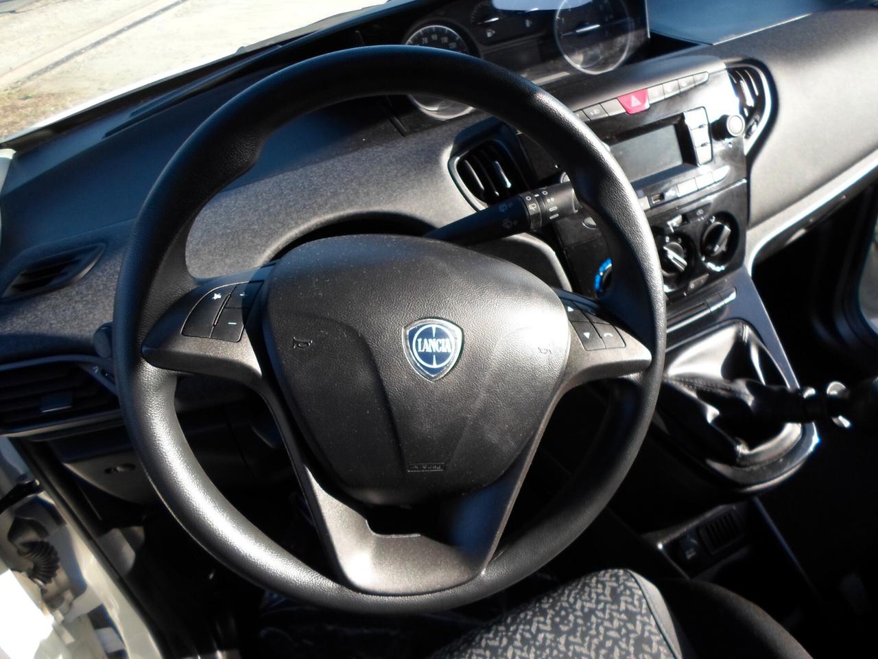 Lancia Ypsilon 1.0 FireFly 5 porte S&S Hybrid Ecochic Gold