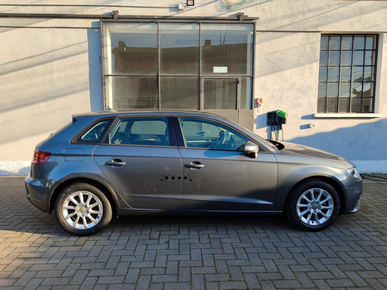 Audi A3 1.6 TDI S tronic Business
