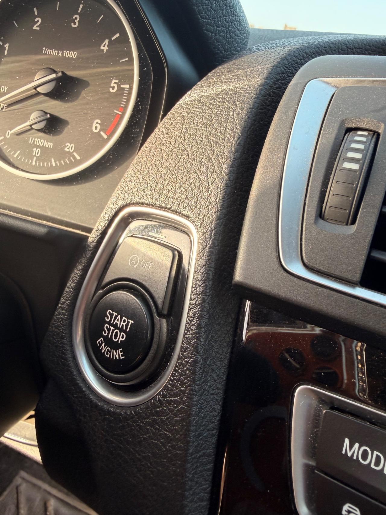 Bmw 118 118d 5p. Sport 2015 fari uxeno navigatore