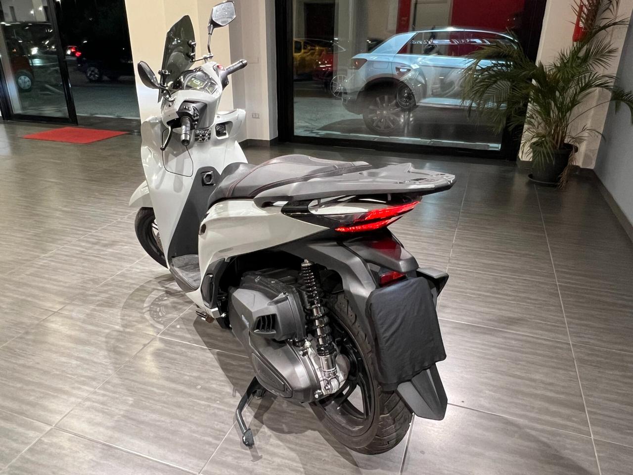 Honda SH 350i Sporty