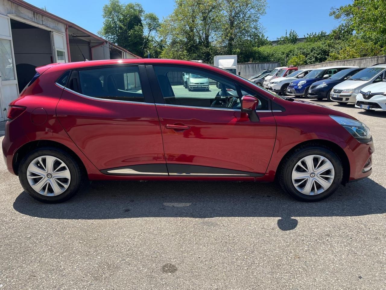Renault clio 5P-900 tce-full-km 75000-2017
