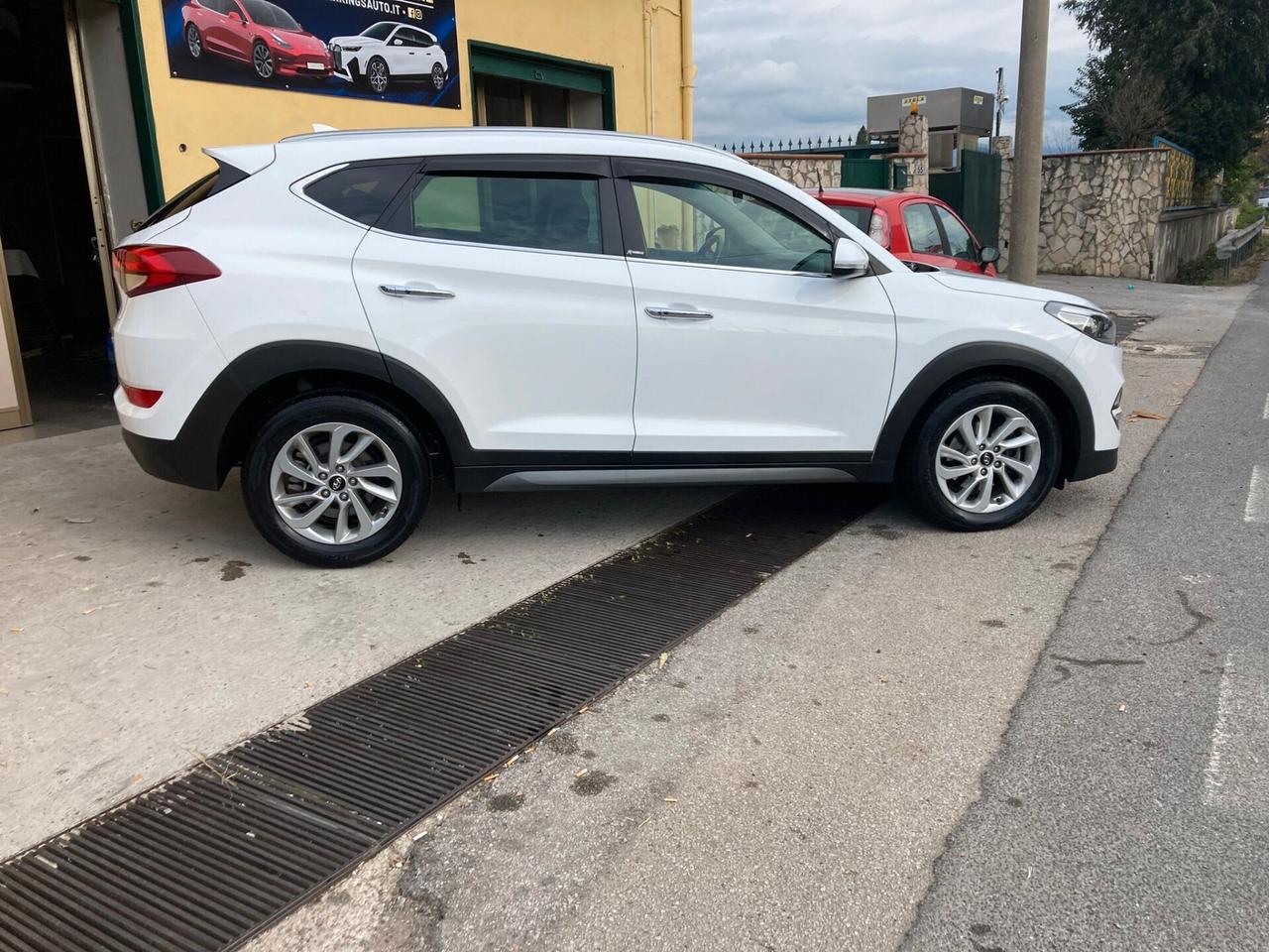 Hyundai tucson 1.7 141cv Full optonal 12/2016