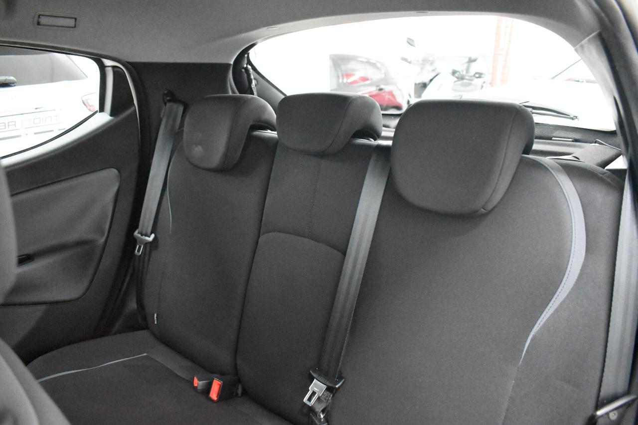 Lancia Ypsilon 1.2 69 CV 5 porte Silver