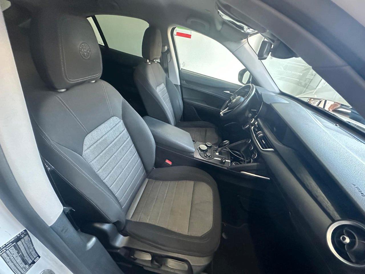 Alfa Romeo Stelvio 2.2 t Sport Tech rwd 160cv auto
