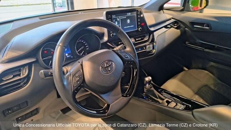 Toyota C-HR 1.8 Hybrid E-CVT Trend