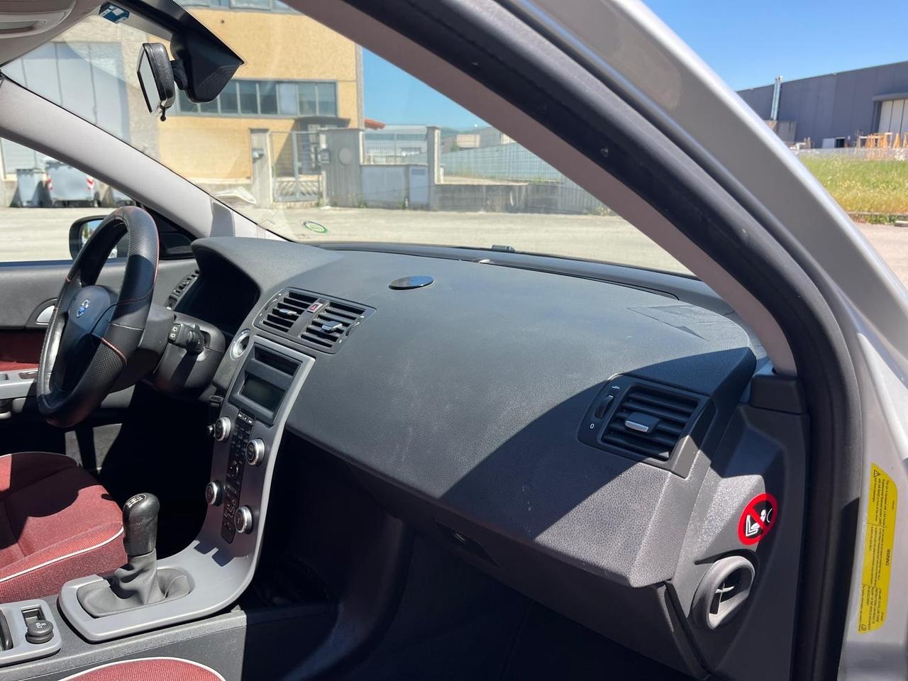 Volvo C30 1.6 Kinetic 142000 KM