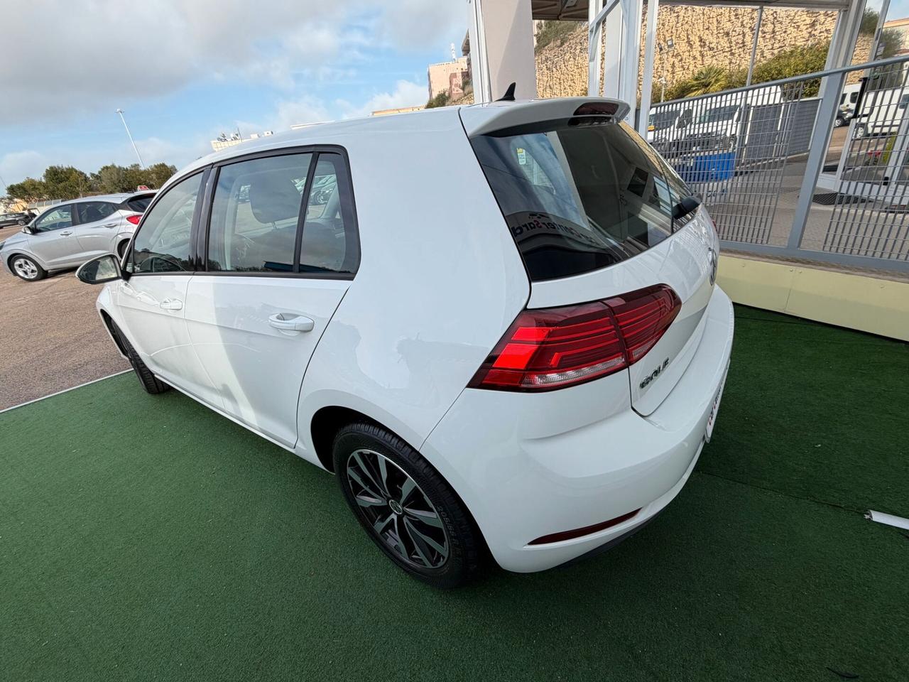 Volkswagen Golf 1.0 TSI 85 CV 5p. Trendline BlueMotion Technology