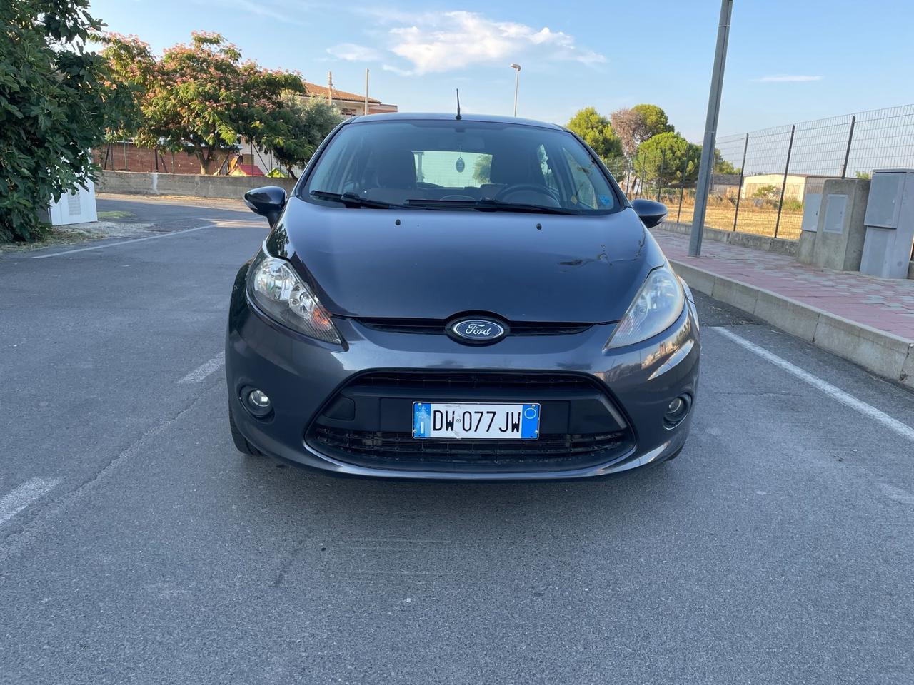 Ford Fiesta 1.4 TDCi 68CV 5 porte Titanium
