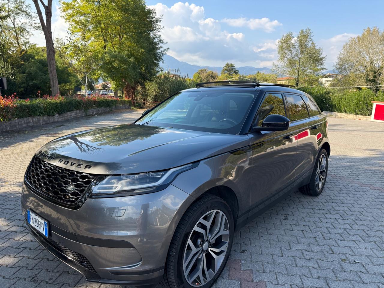 Land Rover Range Velar 2.0D I4 180 CV full optional