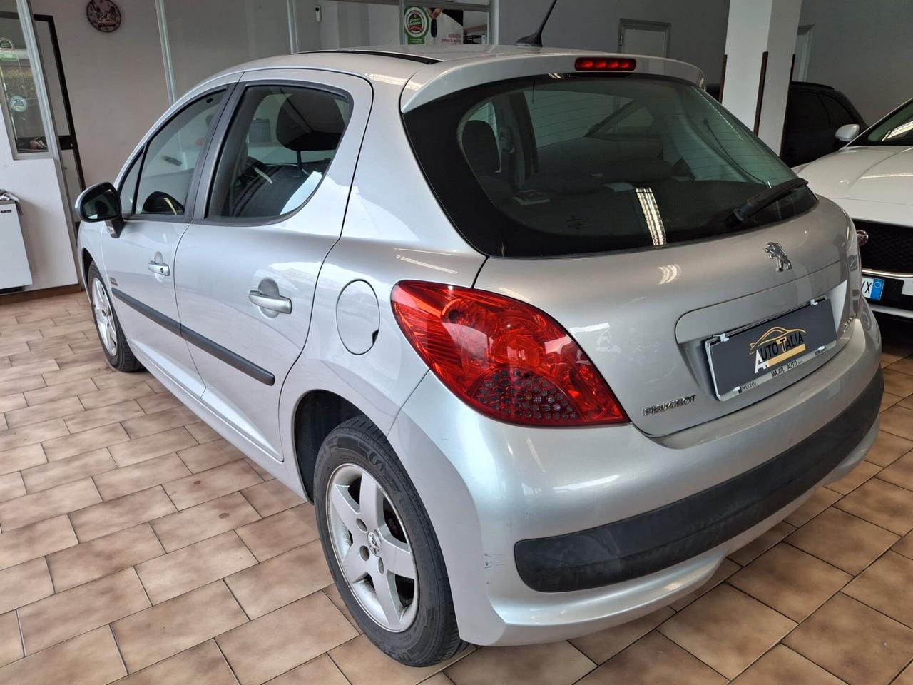 Peugeot 207 5p 1.4 vti 16v *NEOPATENTATI