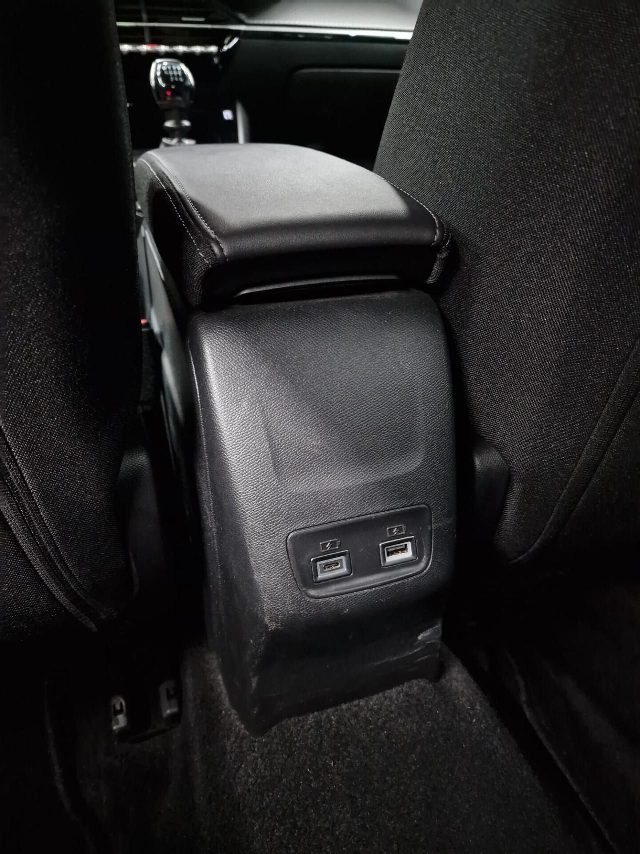 Peugeot 2008 1.2 PureTech 100 S&S Allure