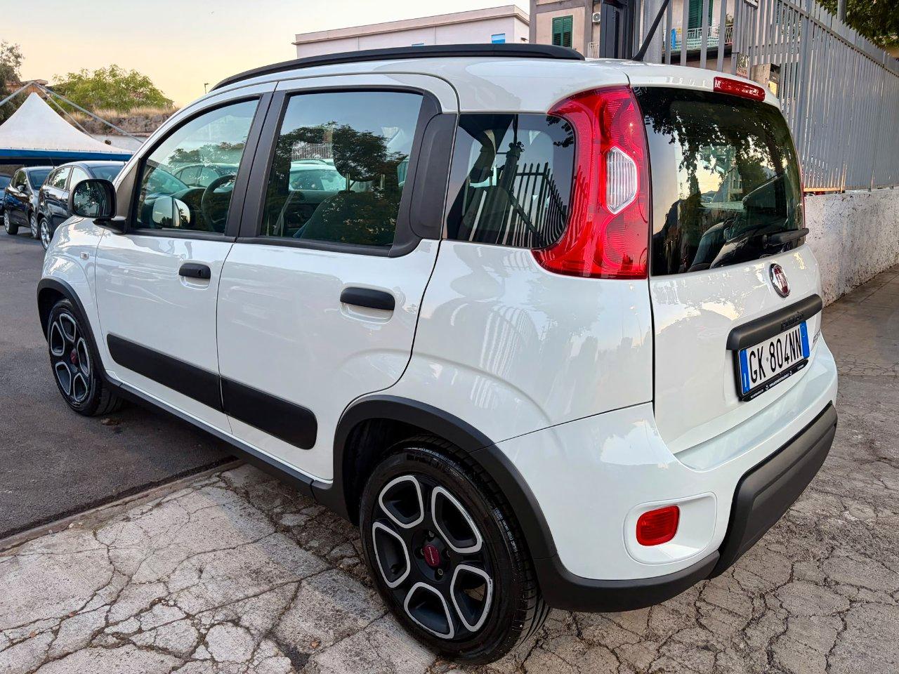 Fiat Panda 1.0 firefly hybrid Sport s&s 70cv 5p.ti