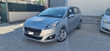 Peugeot 5008 1.6 HDi 115CV Allure 2014 7 POSTI