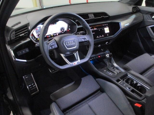 Audi Q3 35 TDI S tronic Blackline