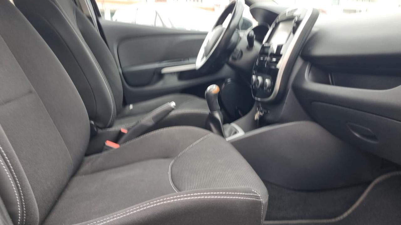 Renault Clio dCi 8V 75 CV Start&Stop 5 porte Energy Duel