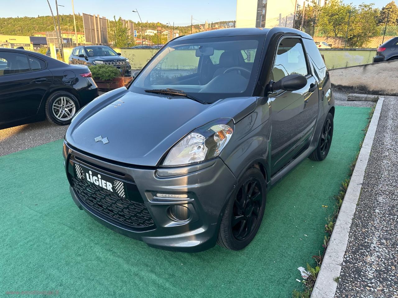 LIGIER JS50 L DCI Revolution Elegance Ice - 2015